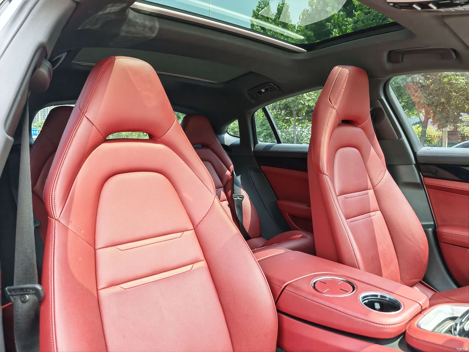 Porsche Panamera, 2023 12