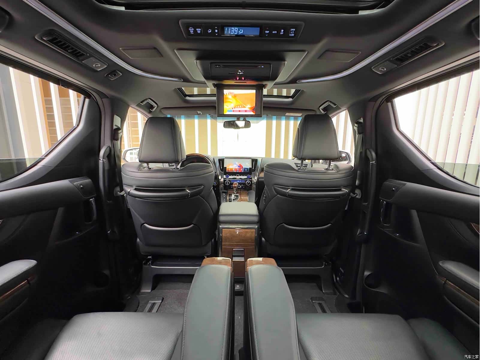 Toyota Alphard, 2020 18
