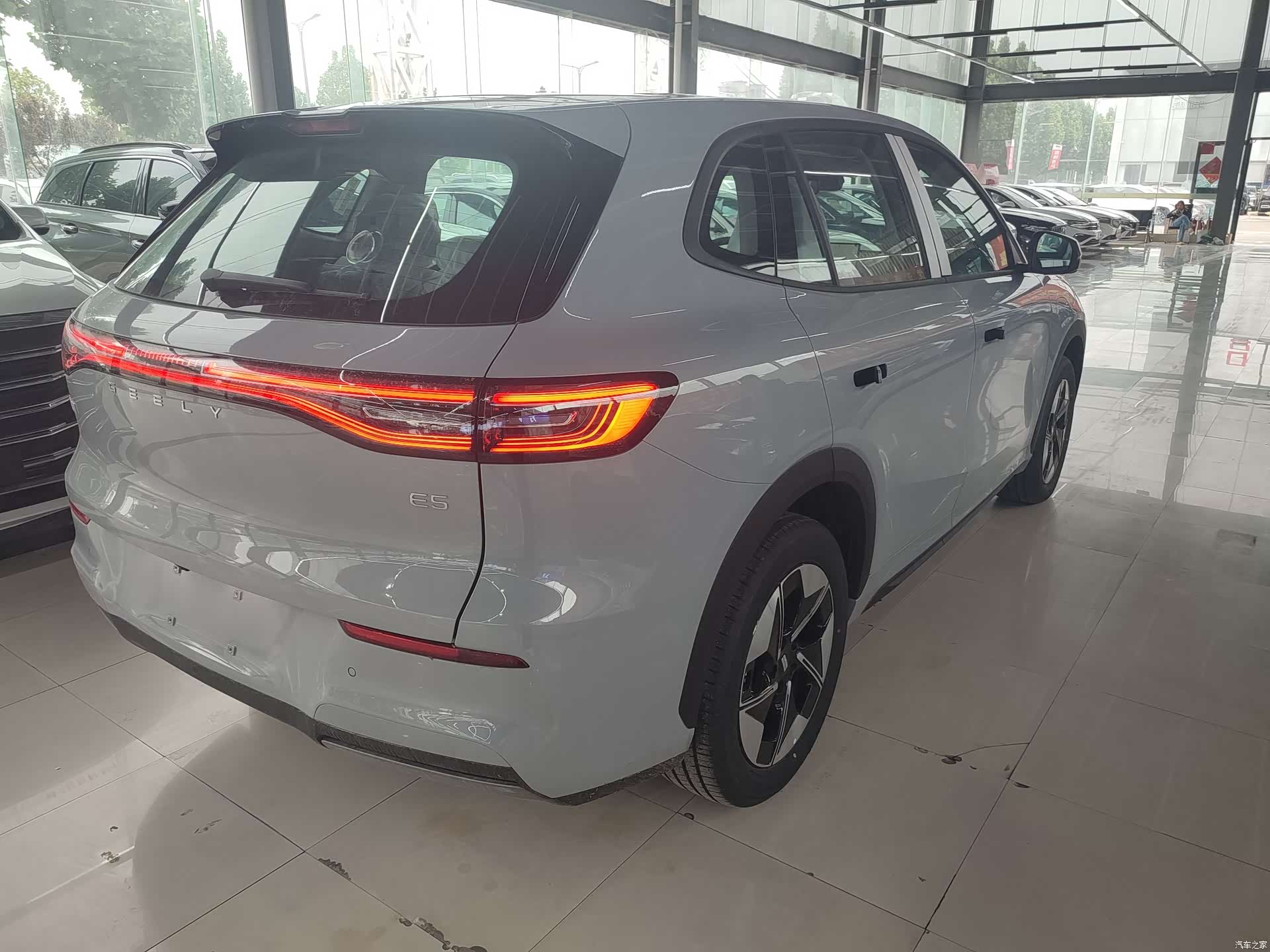 Geely Galaxy E5, 2026 10