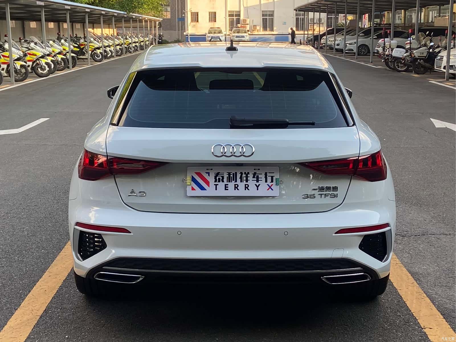 Audi A3, 2023 все фото