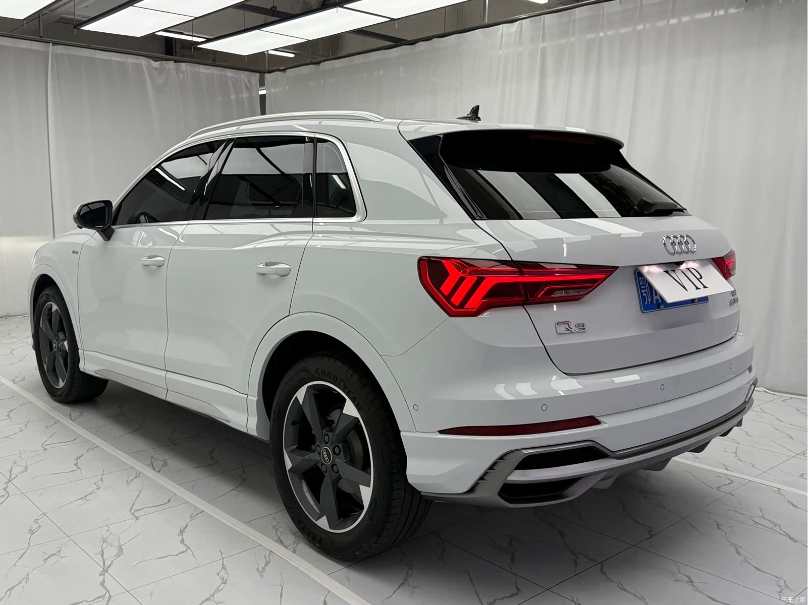 Audi Q3, 2023 4