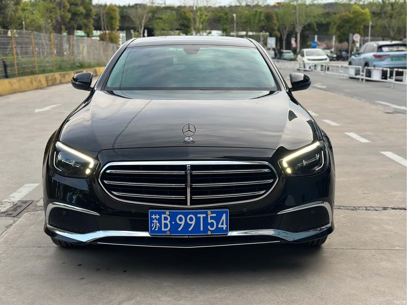 Mercedes-Benz E-Class, 2022 3