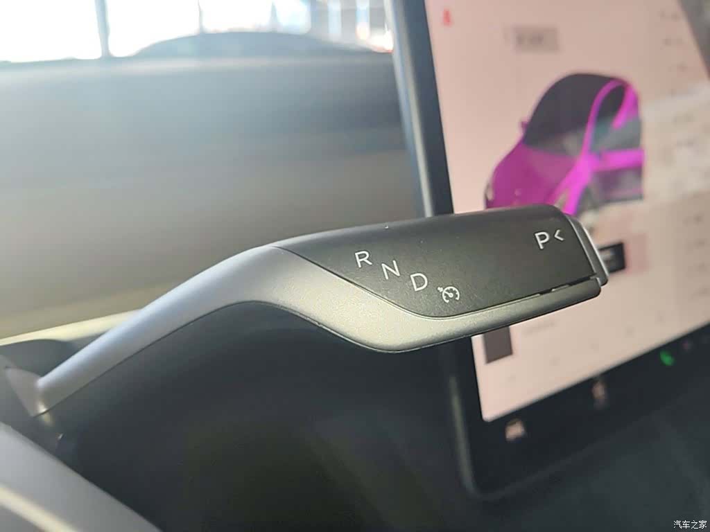 Tesla Model Y, 2022 14