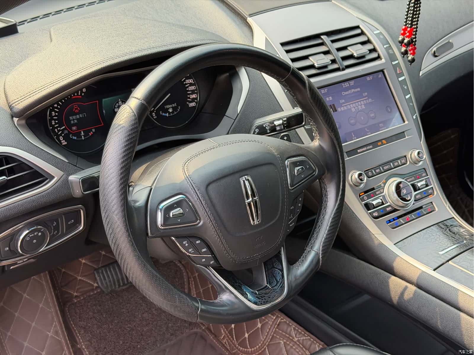 Lincoln MKZ, 2021 17