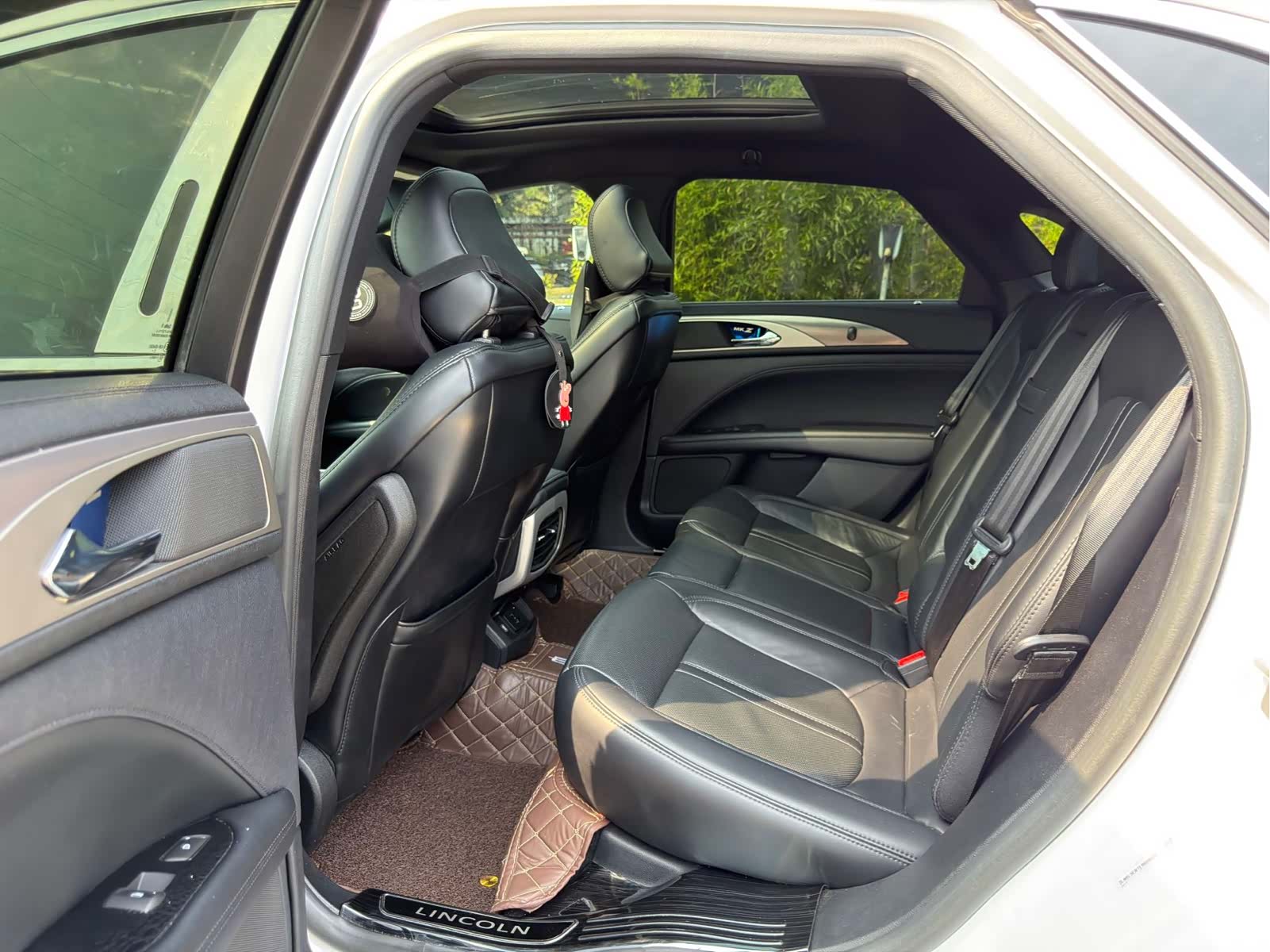 Lincoln MKZ, 2021 9