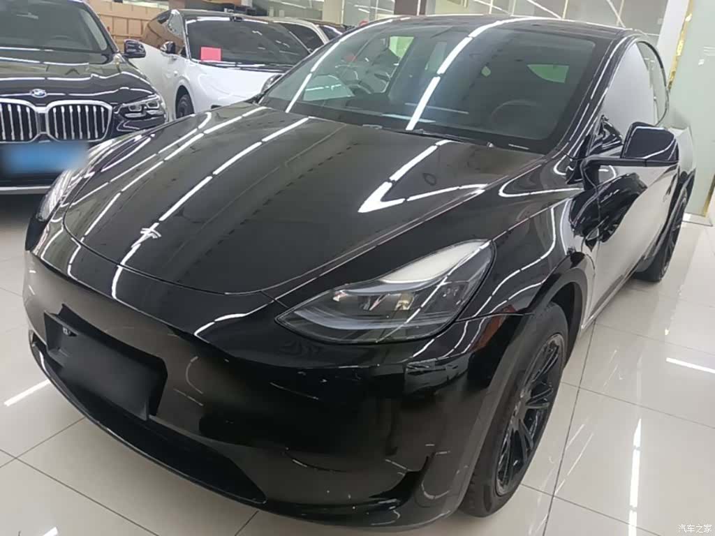 Tesla Model Y, 2023 2