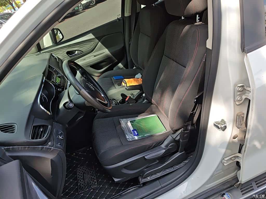 Buick Encore, 2016 12