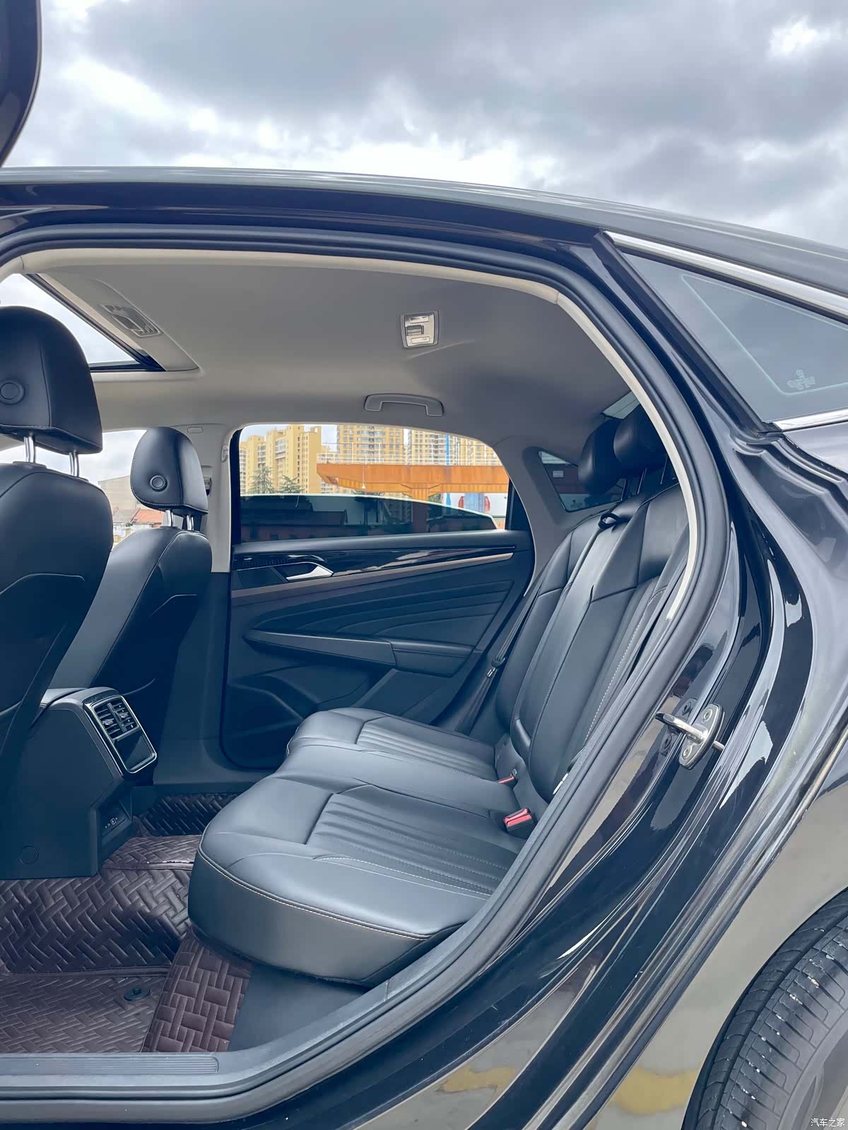 Volkswagen Passat, 2023 7