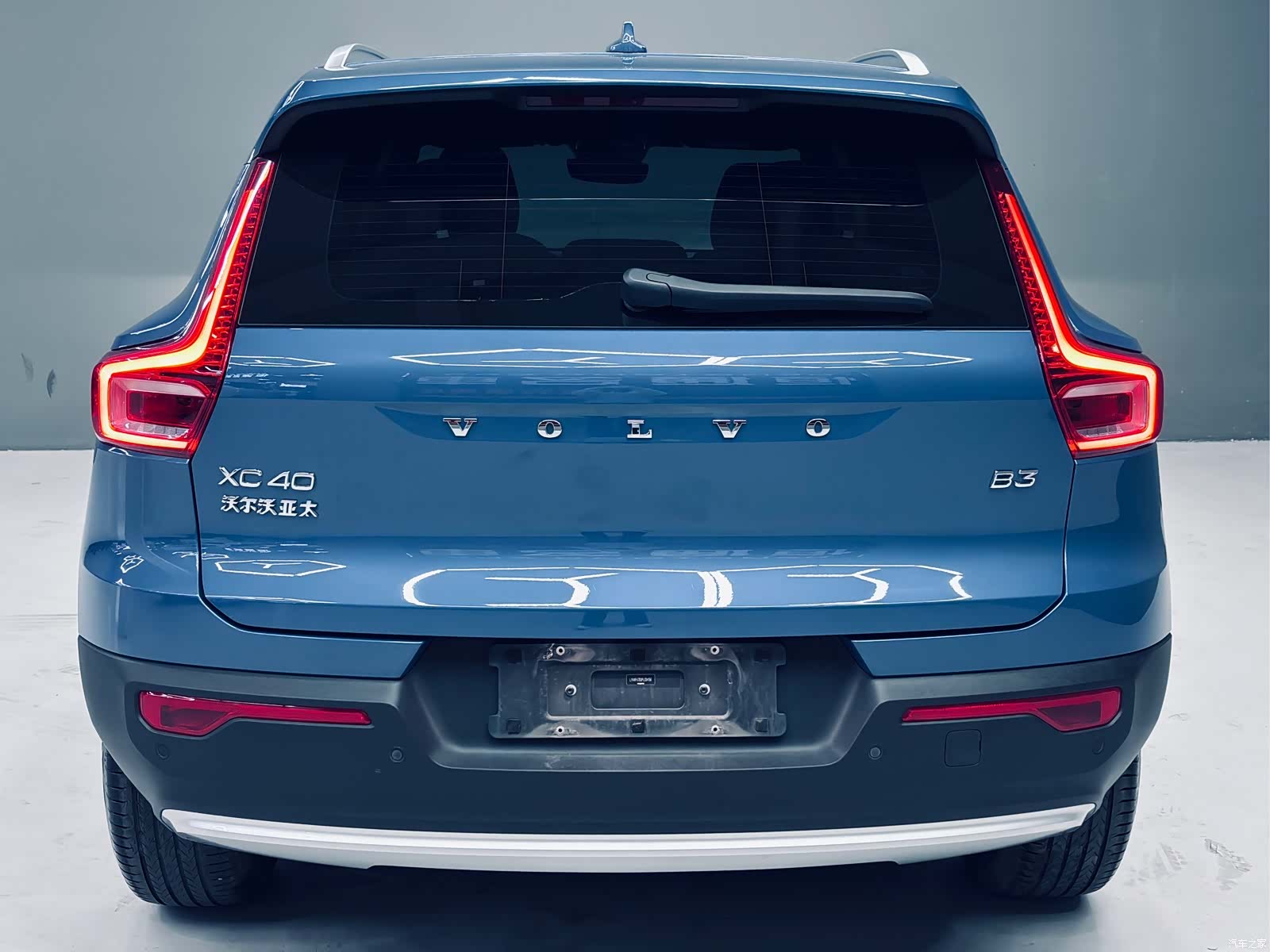 Volvo XC40, 2023 4