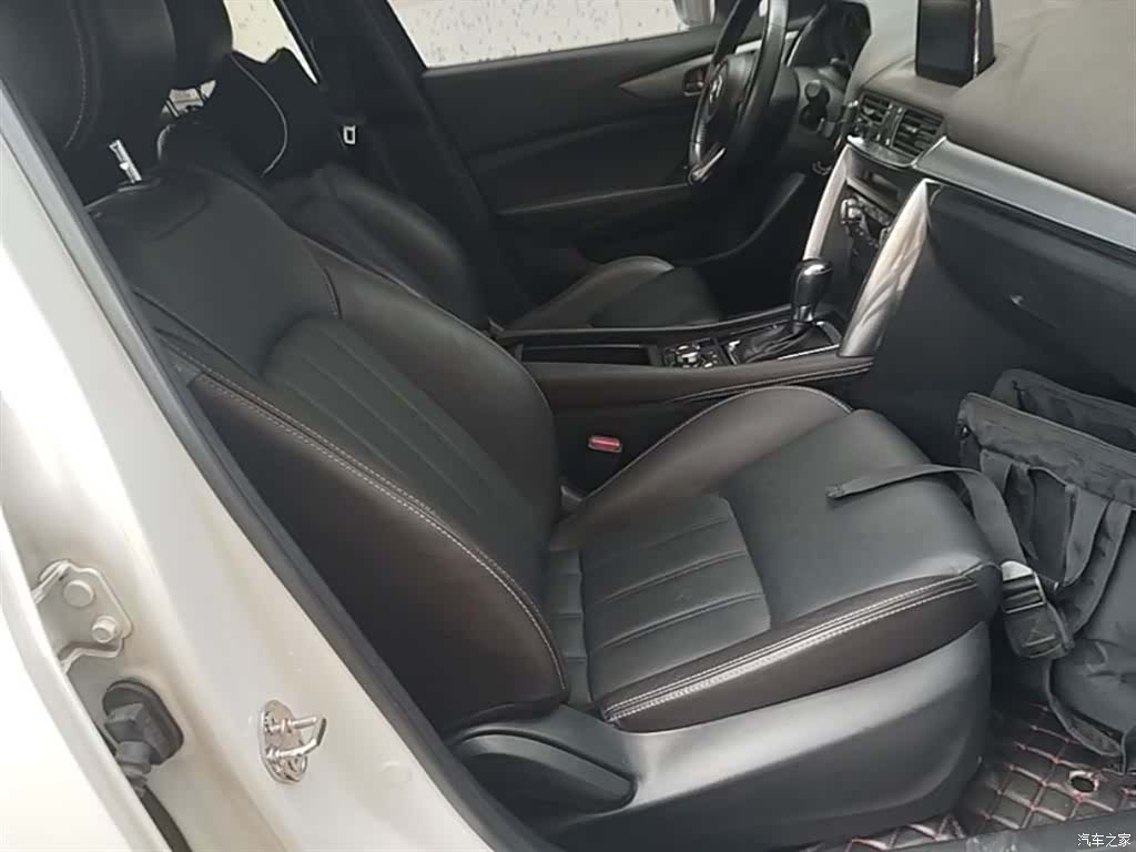 Mazda CX-4, 2019 25
