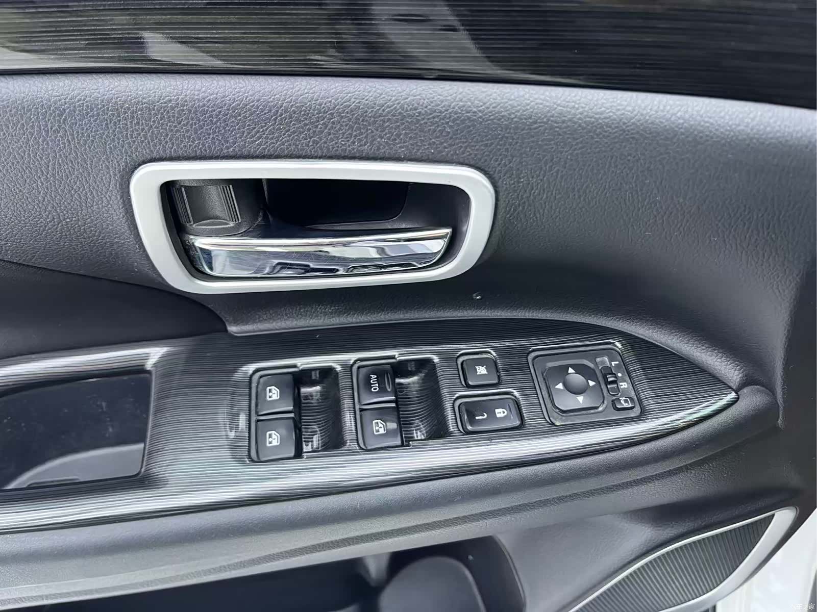 Mitsubishi Outlander, 2017 14