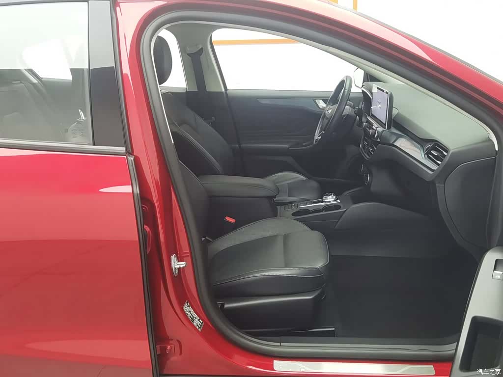 Ford Focus, 2019 23