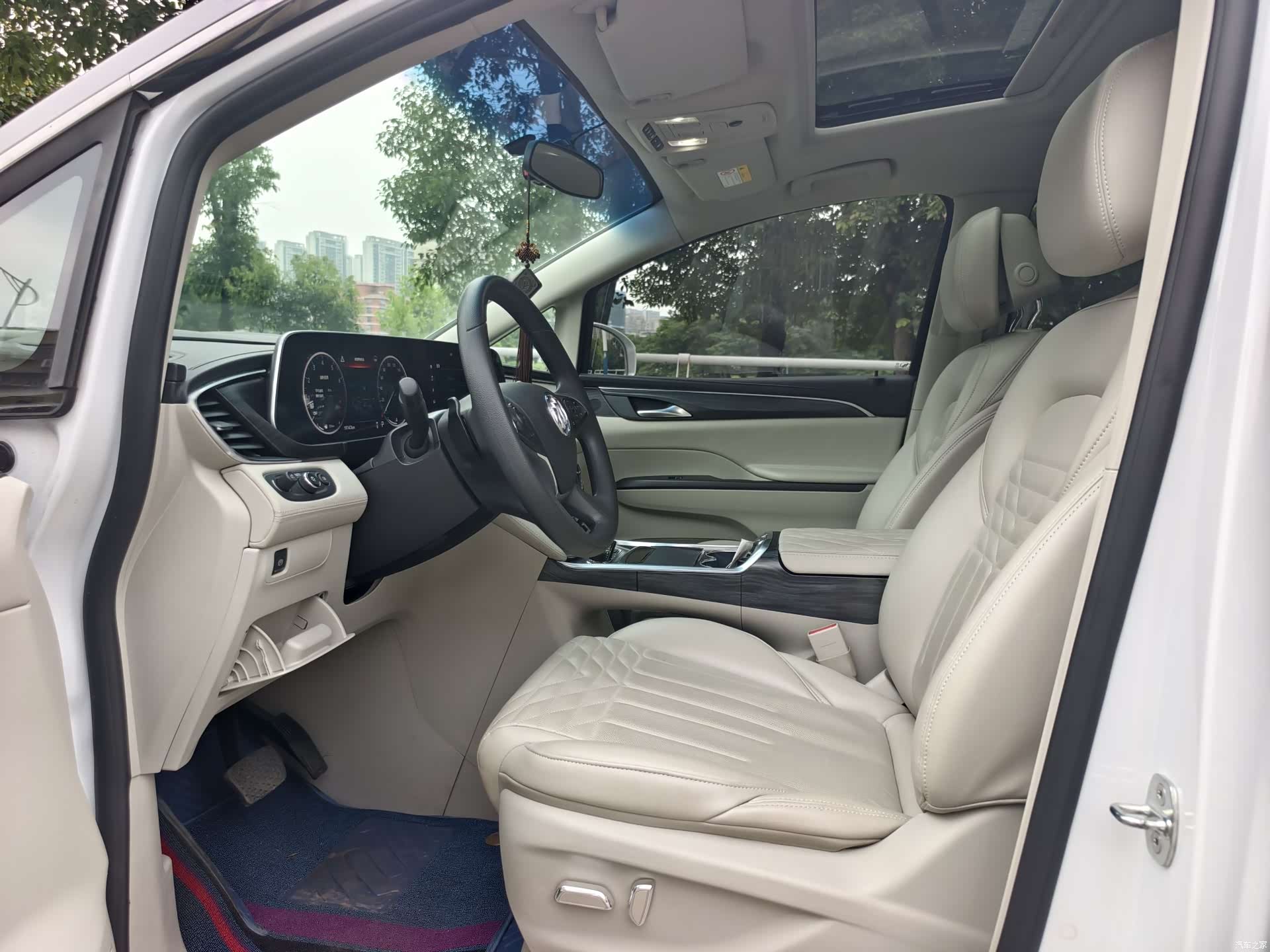 Buick GL8, 2022 8
