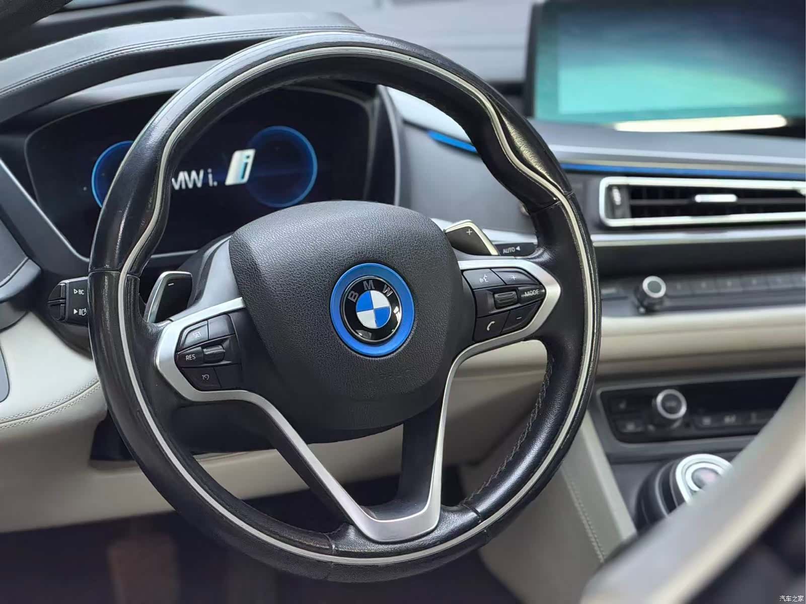 BMW i8, 2015 7