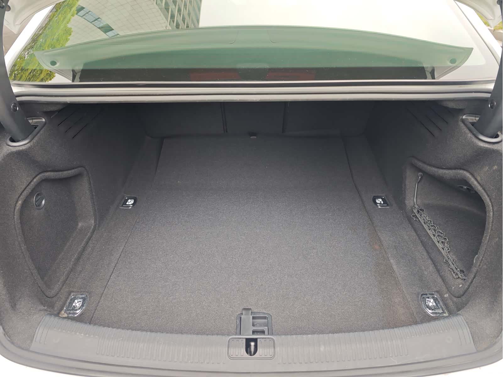 Audi A4L, 2019 15