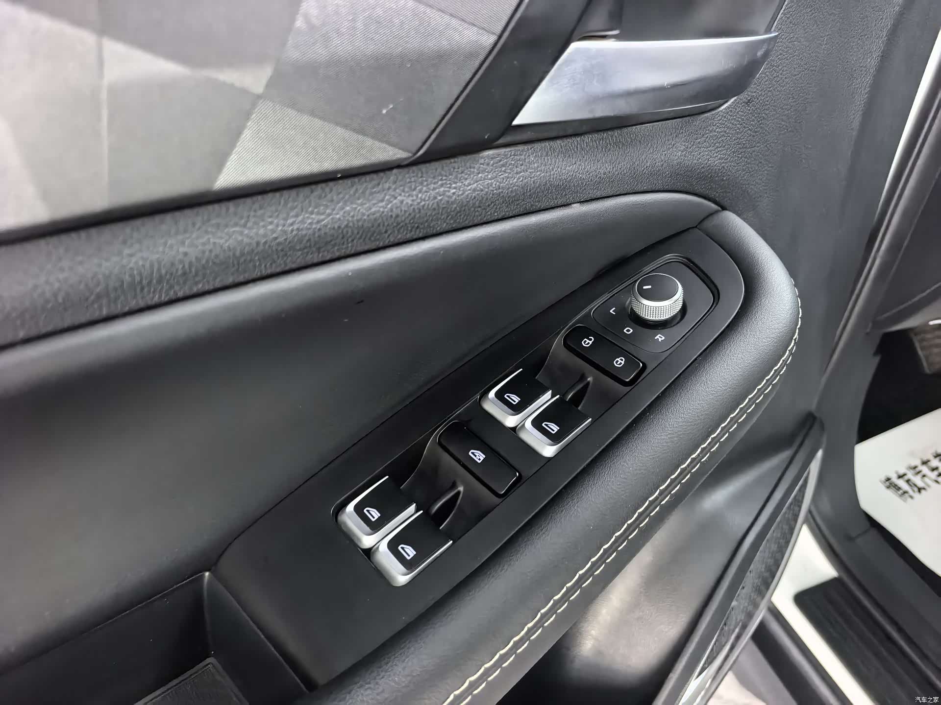 Geely X6, 2022 15