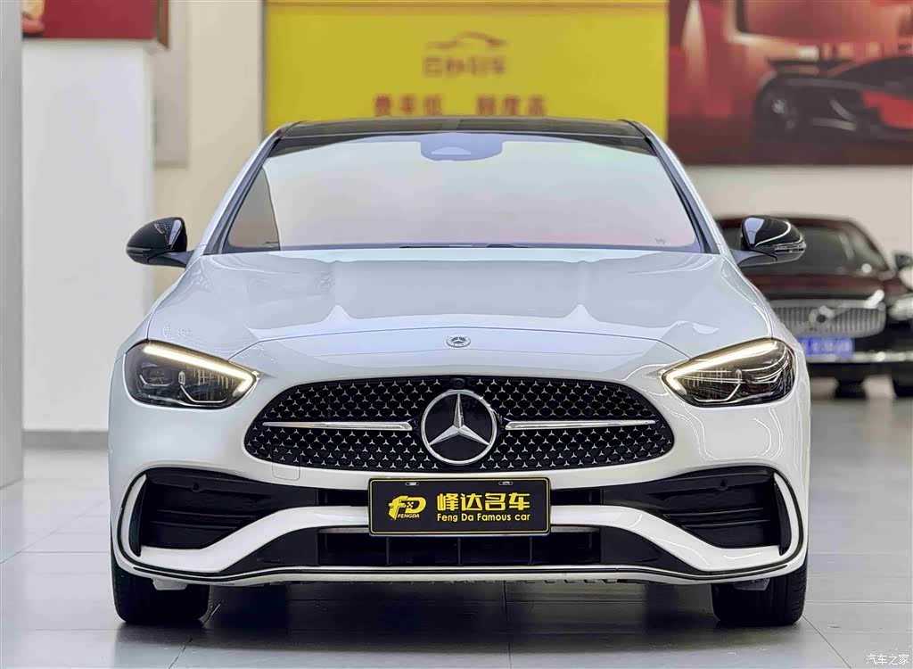 Mercedes-Benz C-Class, 2024 4
