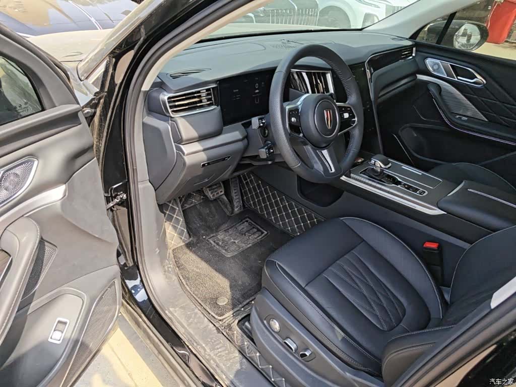 Hongqi HS7, 2024 16