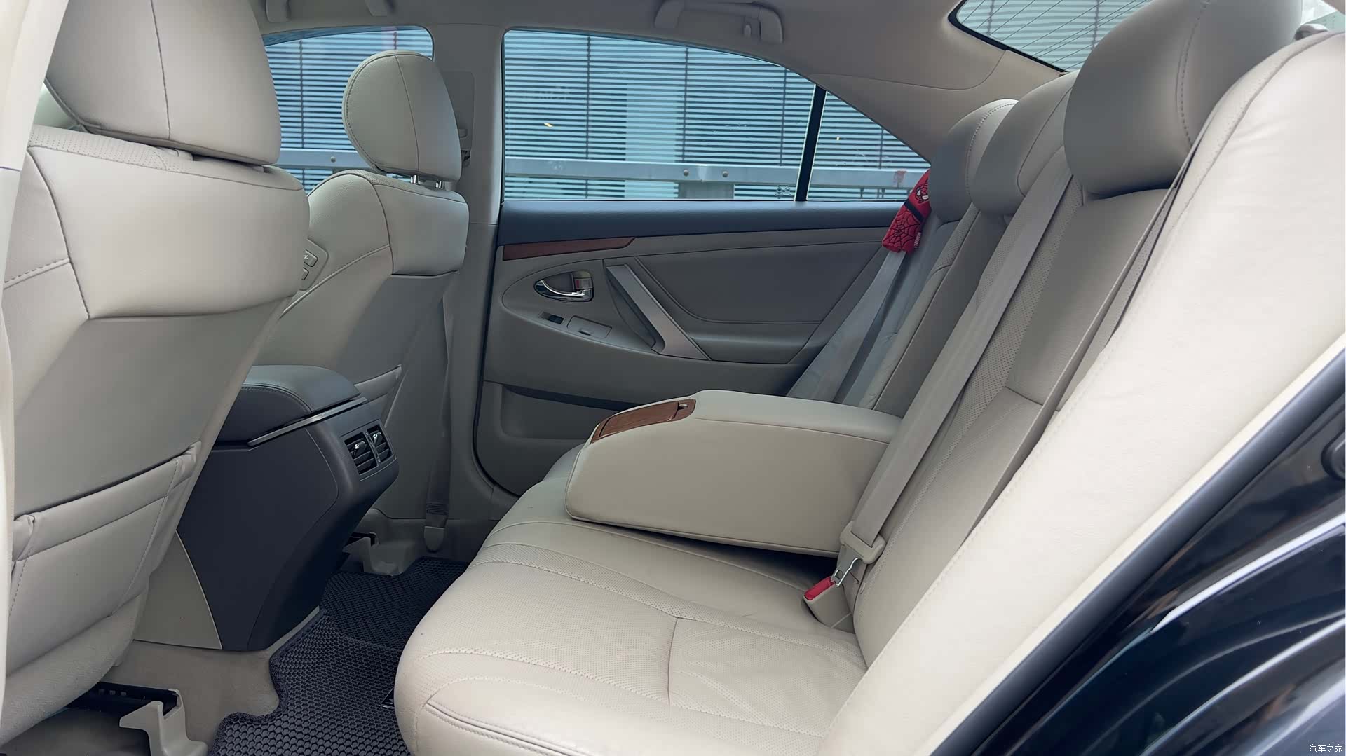 Toyota Camry, 2011 13