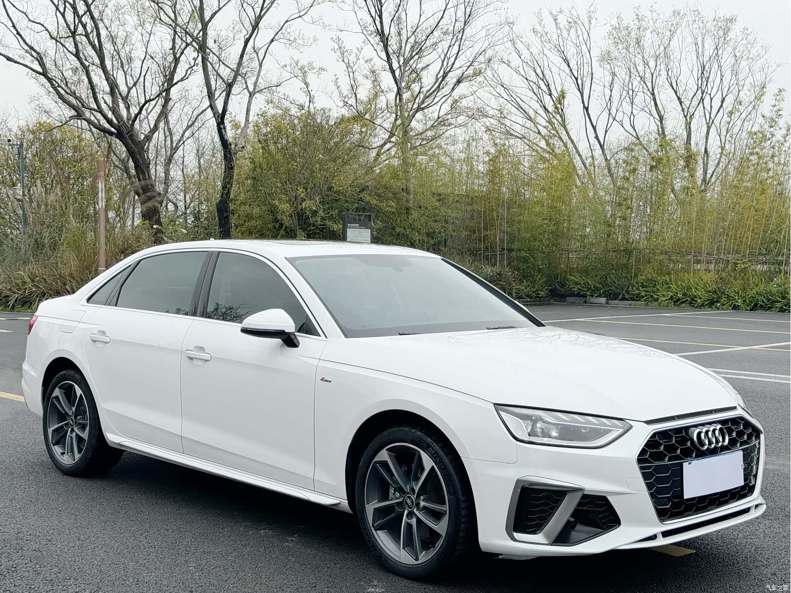 Audi A4L, 2022 3