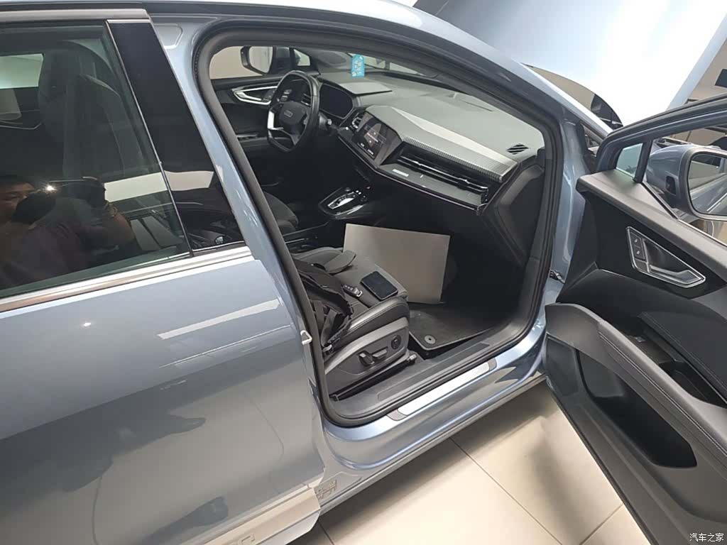 Audi Q4 e-tron, 2023 11