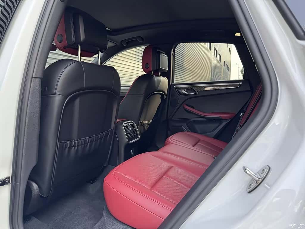 Porsche Macan, 2024 8