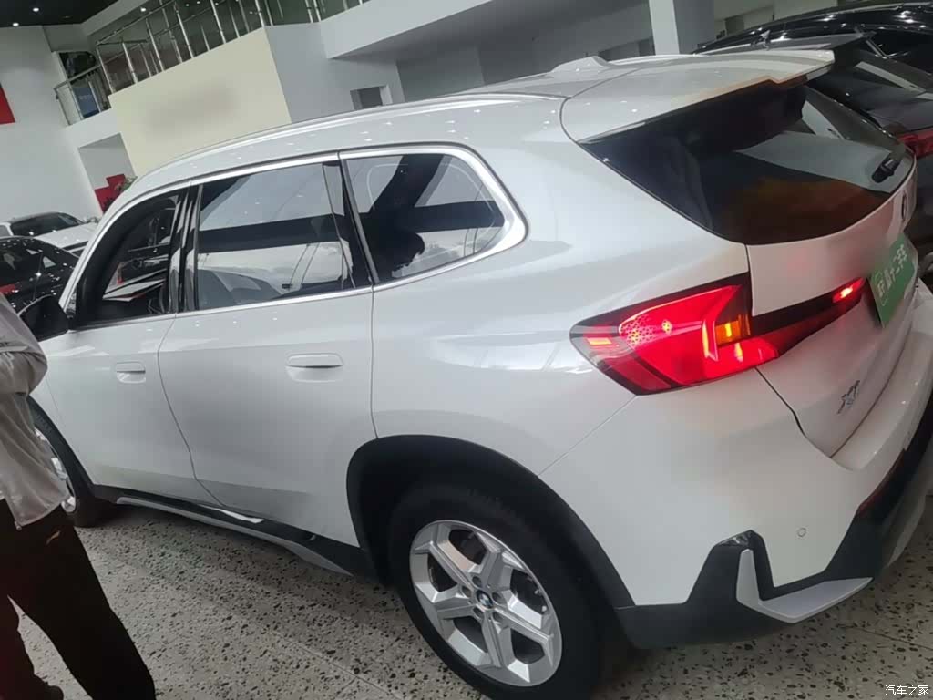 BMW X1, 2023 все фото