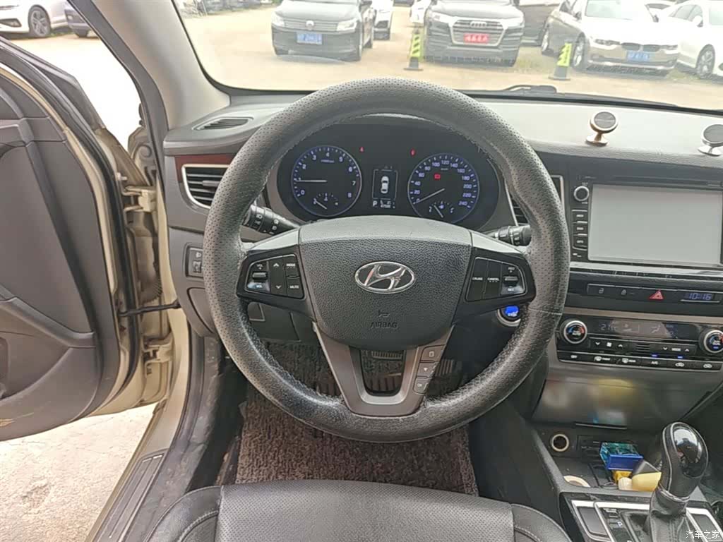 Hyundai GLS, 2015 11