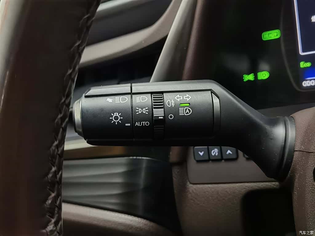 Lexus ES, 2021 21