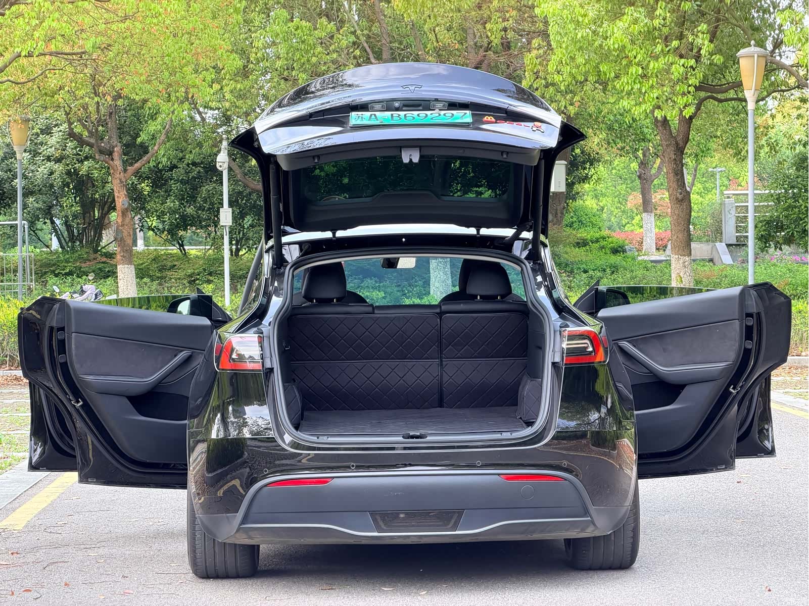 Tesla Model Y, 2022 15