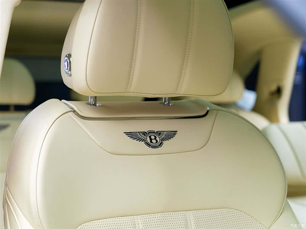 Bentley Bentayga, 2020 16