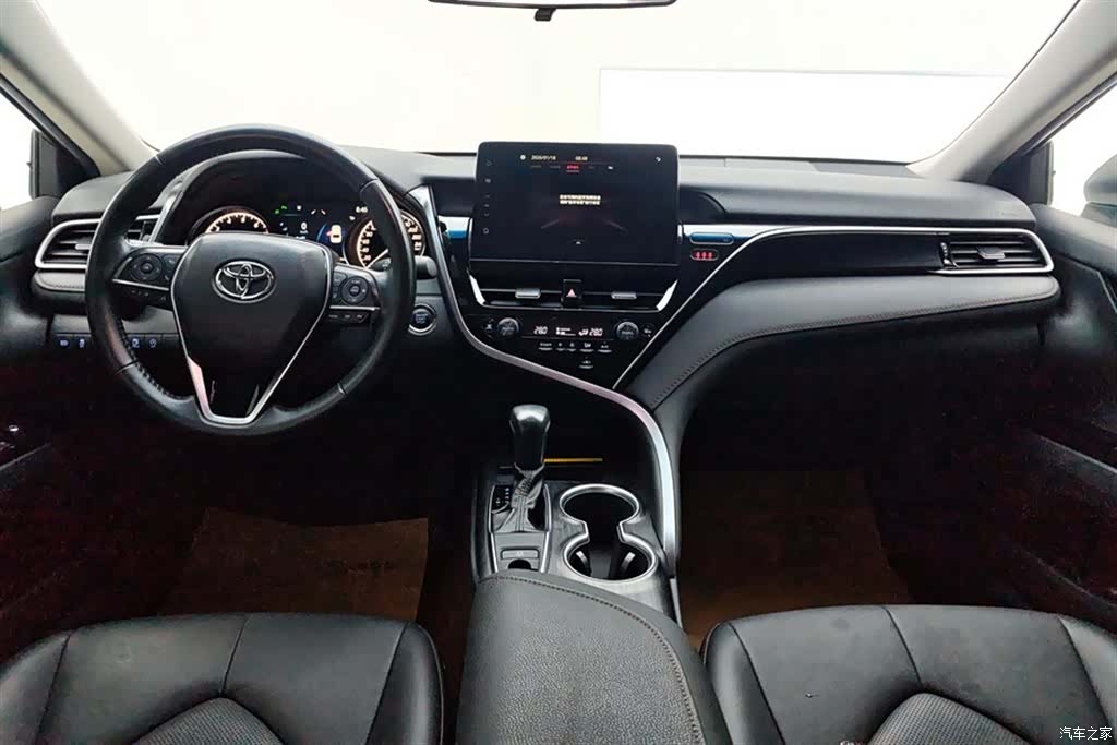 Toyota Camry, 2022 12