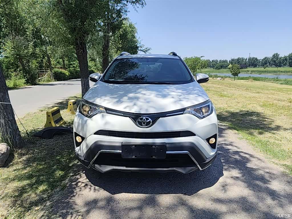 Toyota RAV4, 2019 3