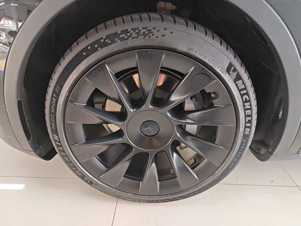 Tesla Model Y, 2021 23