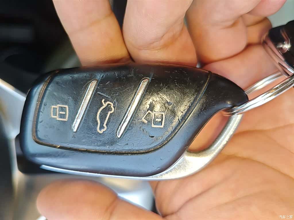 Roewe RX3, 2019 9
