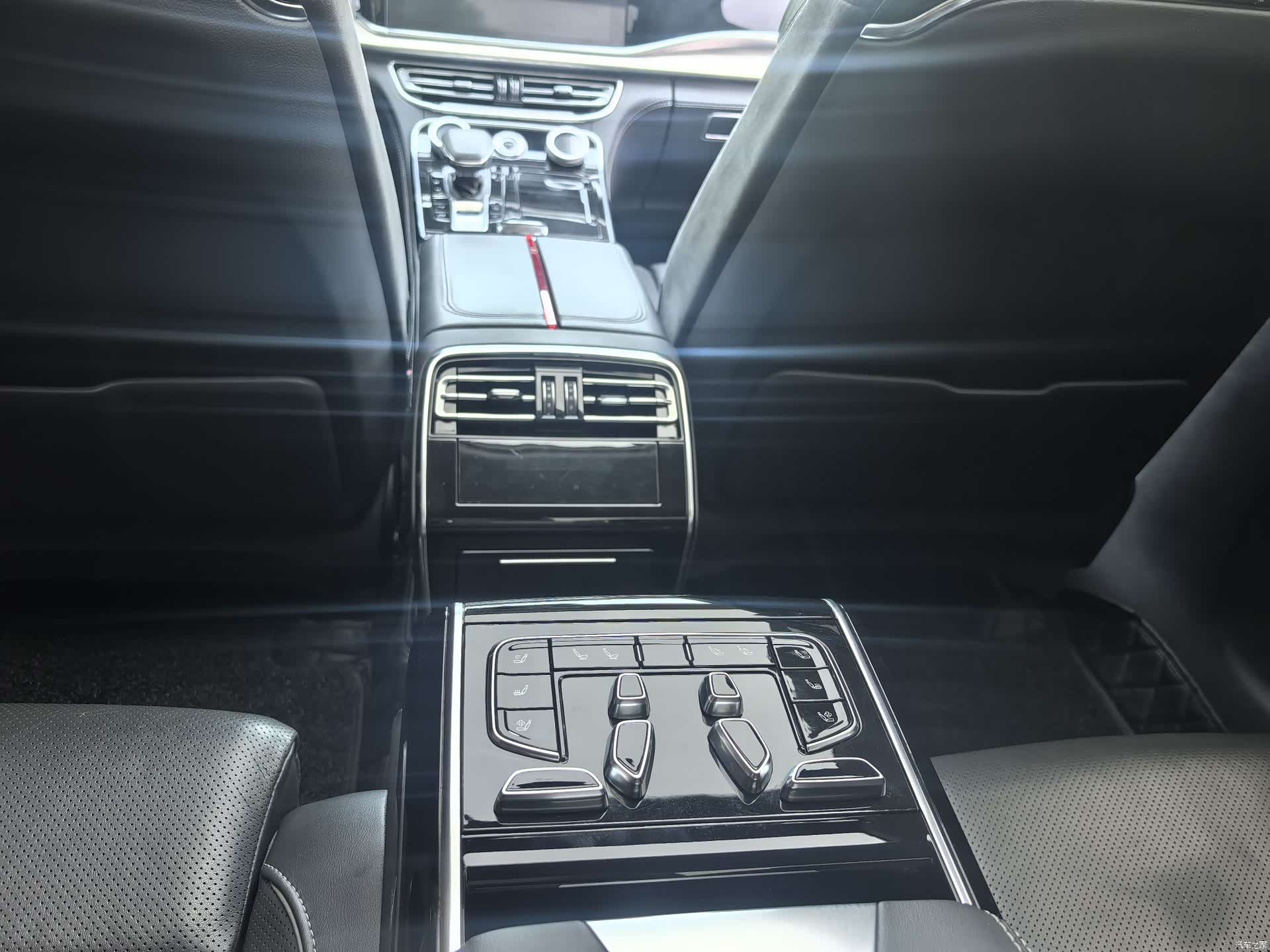 Hongqi H9, 2021 13