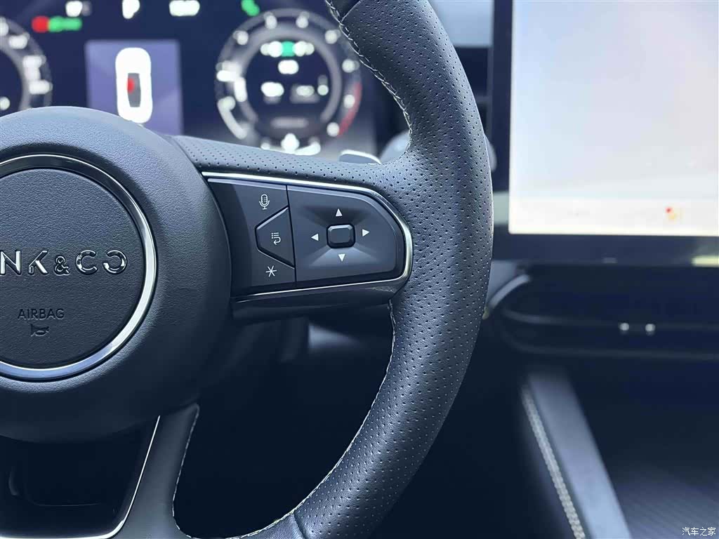 Lynk & Co 02, 2023 24