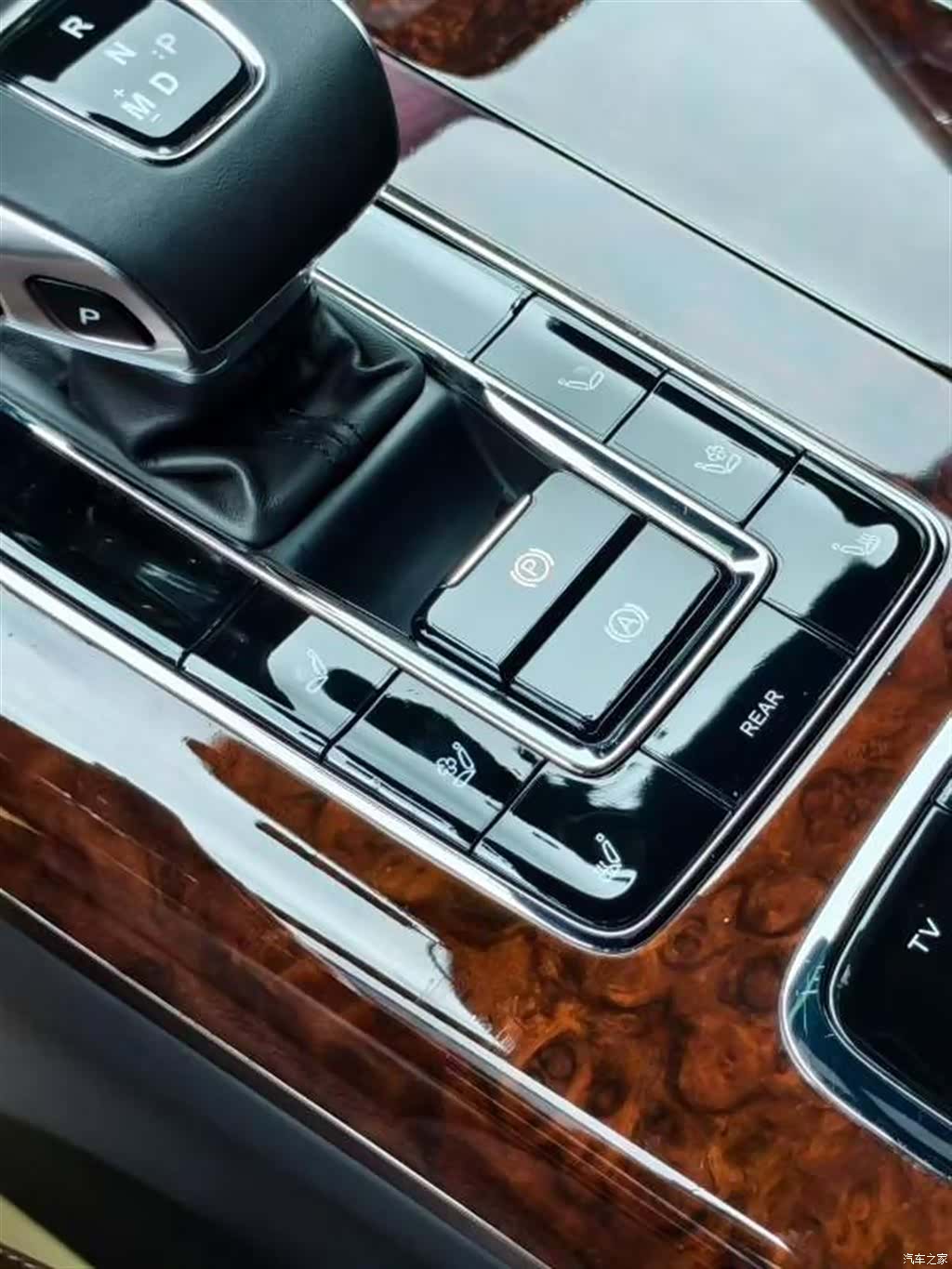 Hongqi 4, 2023 9