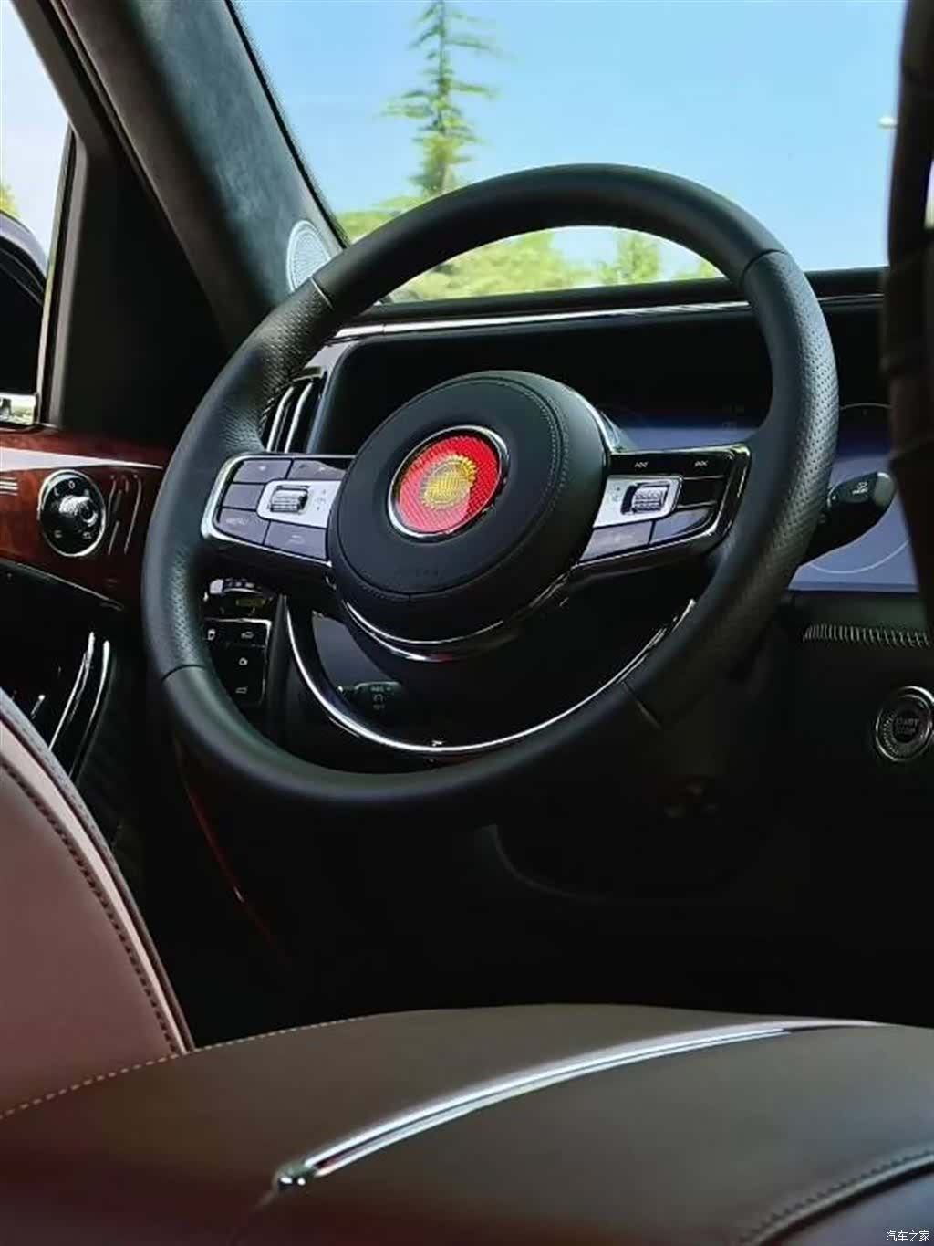 Hongqi 4, 2023 8