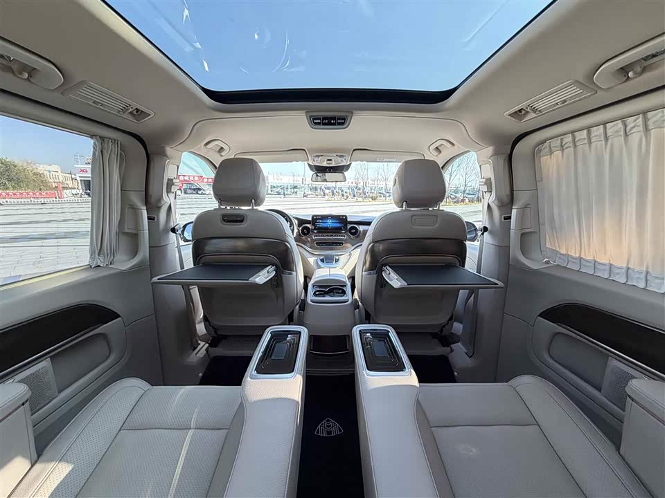 Mercedes-Benz V-class