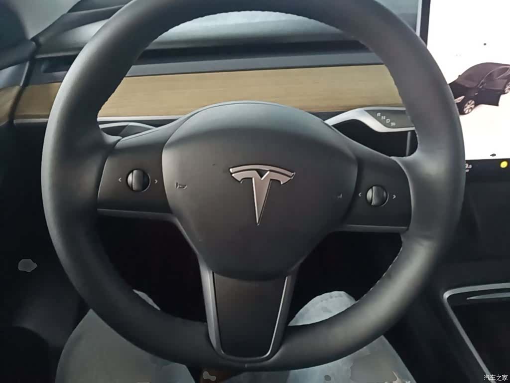Tesla Model Y, 2023 11