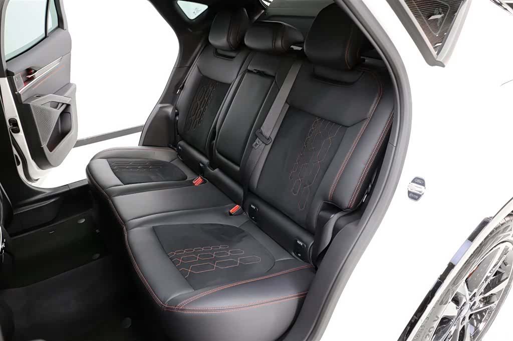 Ford Evos, 2022 8