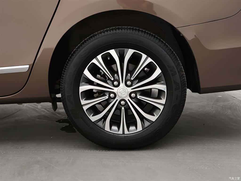 Buick GL8, 2021 9