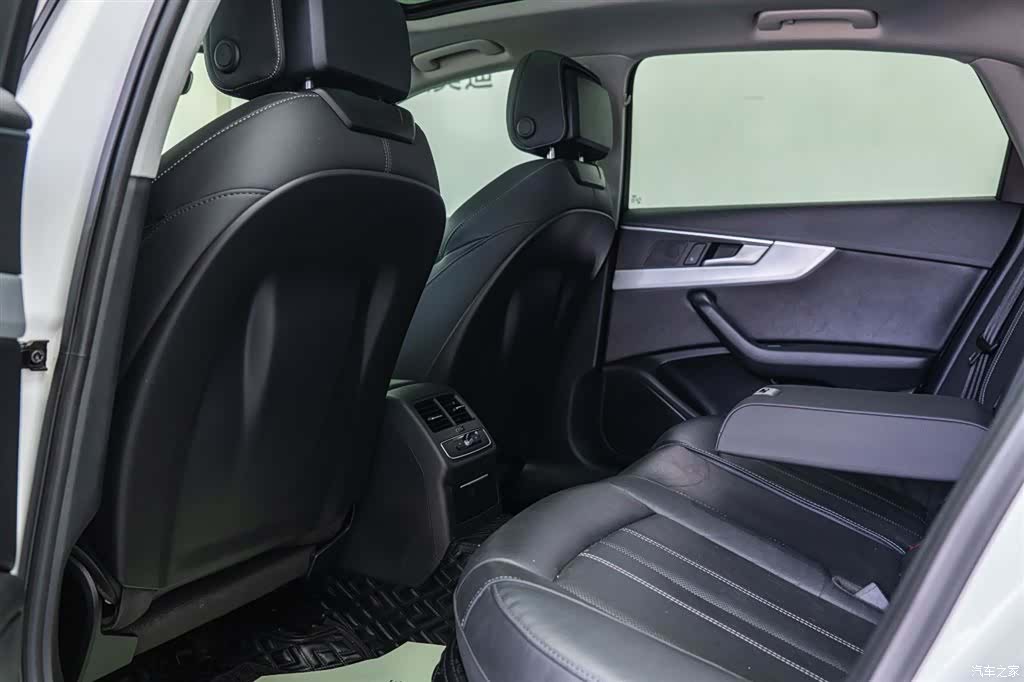 Audi A4L, 2021 13
