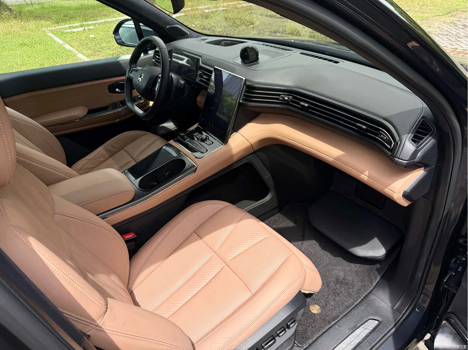 NIO ES8, 2020 10
