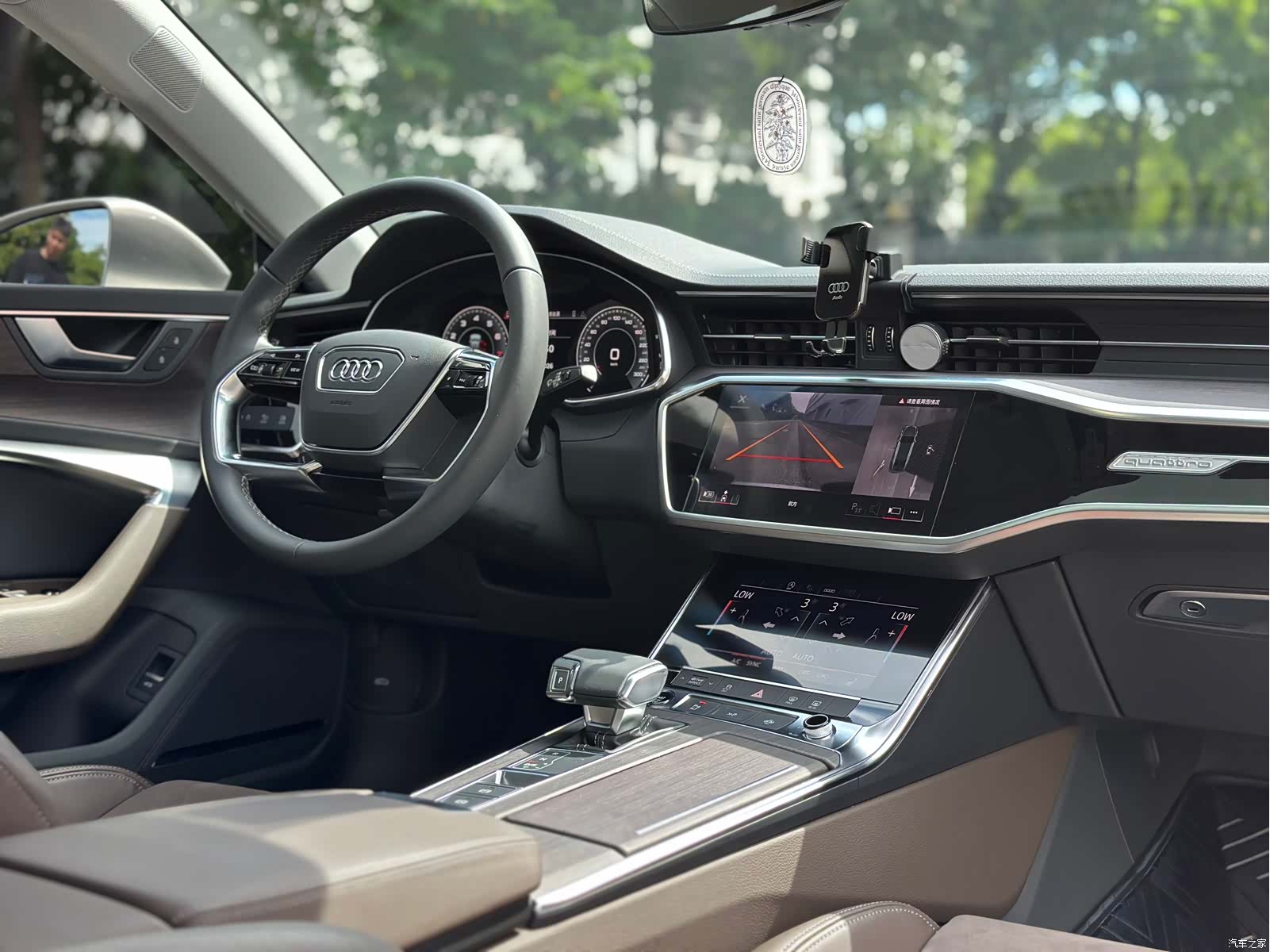 Audi A7L, 2023 16