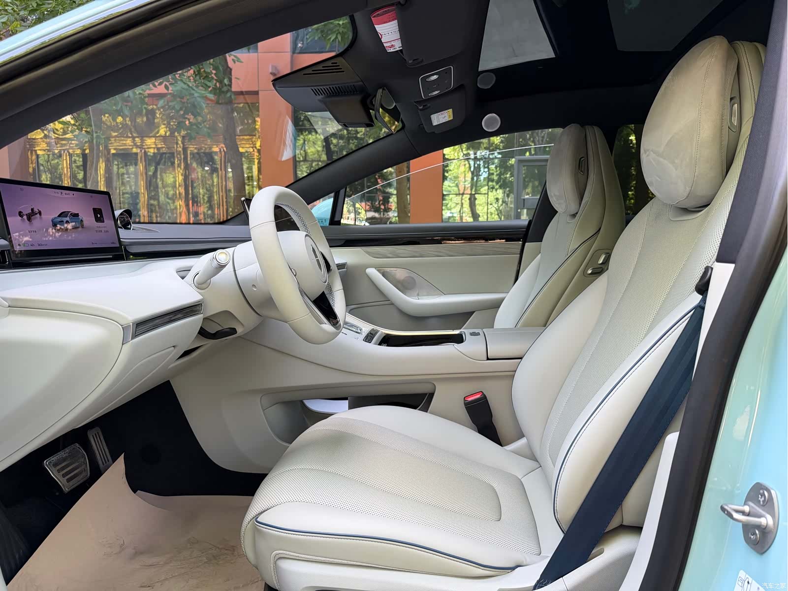 Luxeed S7, 2025 12