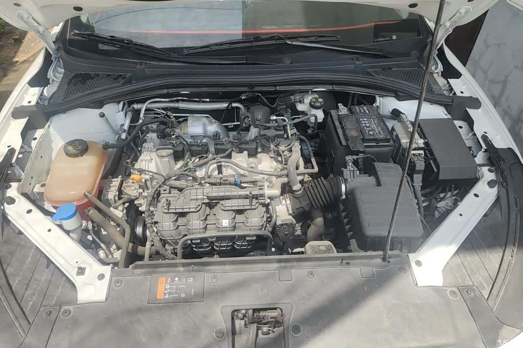 MG MG5, 2024 10