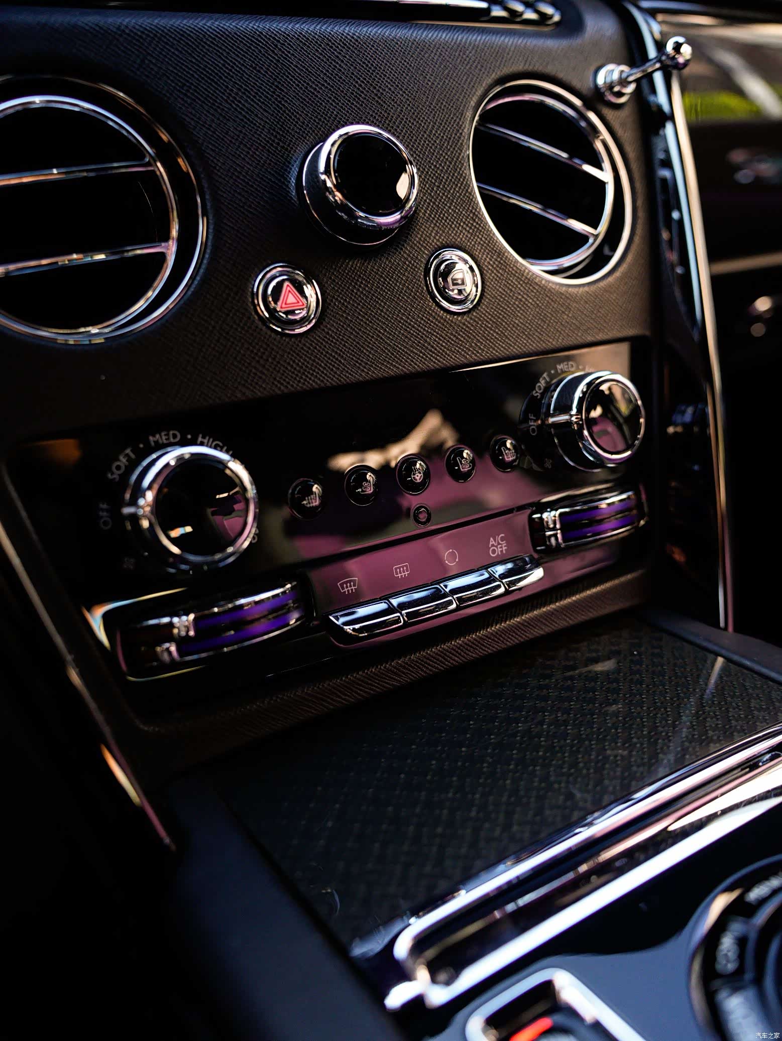 Rolls-Royce Cullinan, 2020 24
