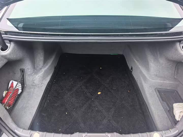 BMW 7 Series, 2011 года фото 8